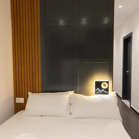 Aglon Twin's Hotel Vlore