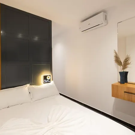 Aglon Twin's Hotel