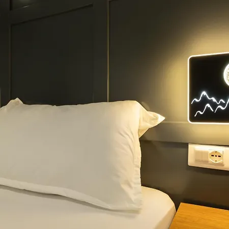 Aglon Twin's Otel 3*