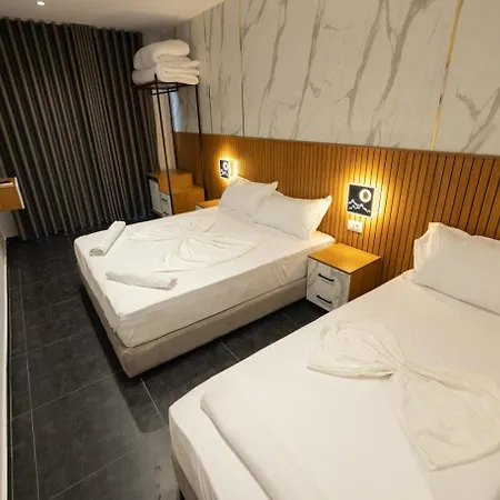 Hotel Aglon Twin's