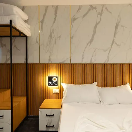 Aglon Twin's 3* Vlore
