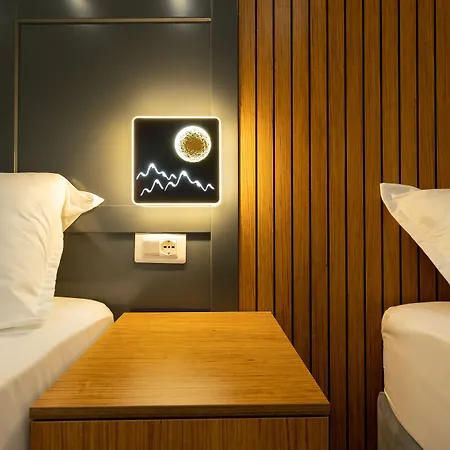 Aglon Twin's 3* Vlorë