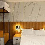 Aglon Twin's 3* Vlore