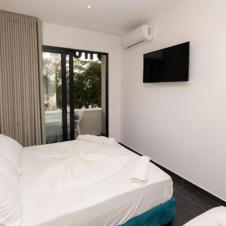 Aglon Twin's Hotel