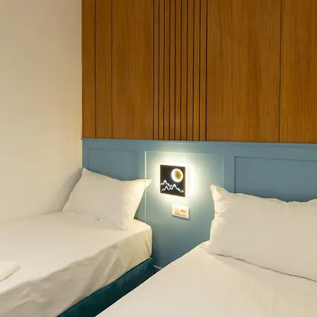 Hotel Aglon Twin's 3*